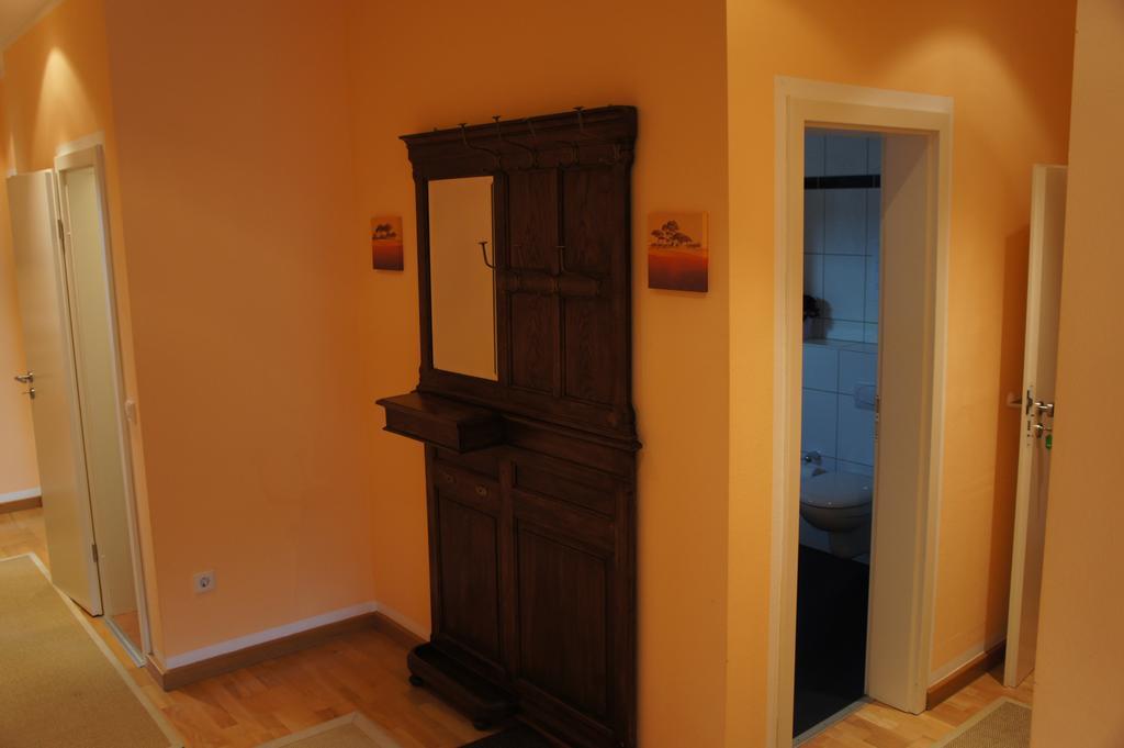 Ferienwohnung Poettershof Крефелд Стая снимка