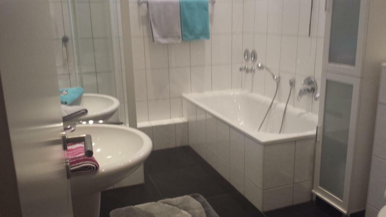 Ferienwohnung Poettershof Крефелд Екстериор снимка