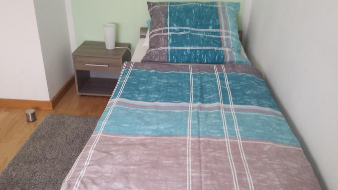 Ferienwohnung Poettershof Крефелд Екстериор снимка